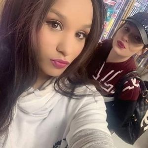 Meet your Posher, Amyia